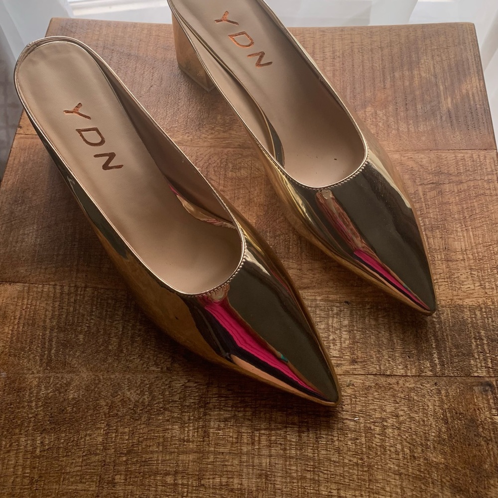 YDN Gold block heel mules